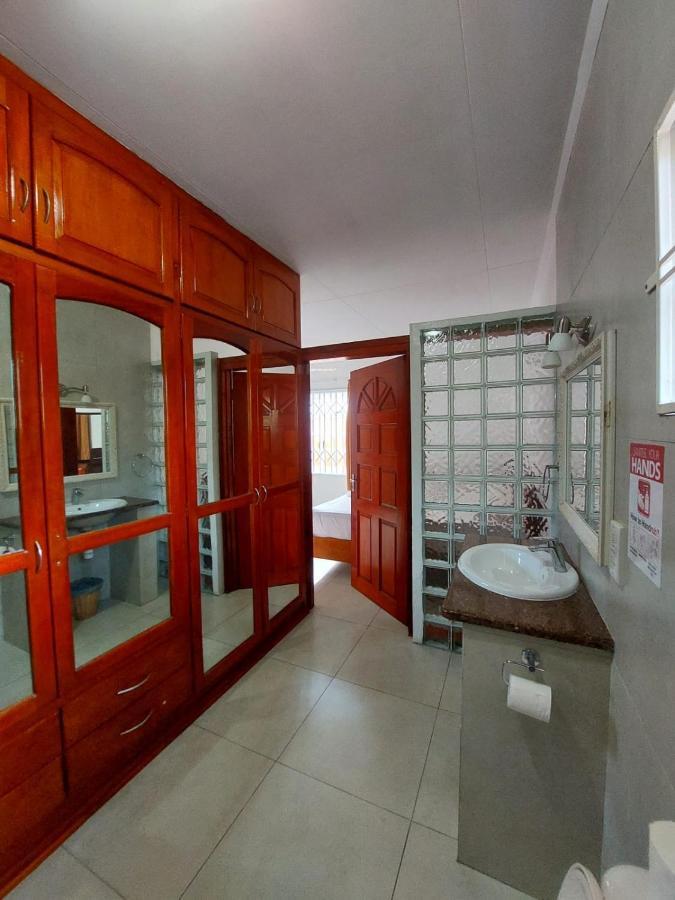 Beau Vallon Villa Self Catering With Pool מראה חיצוני תמונה