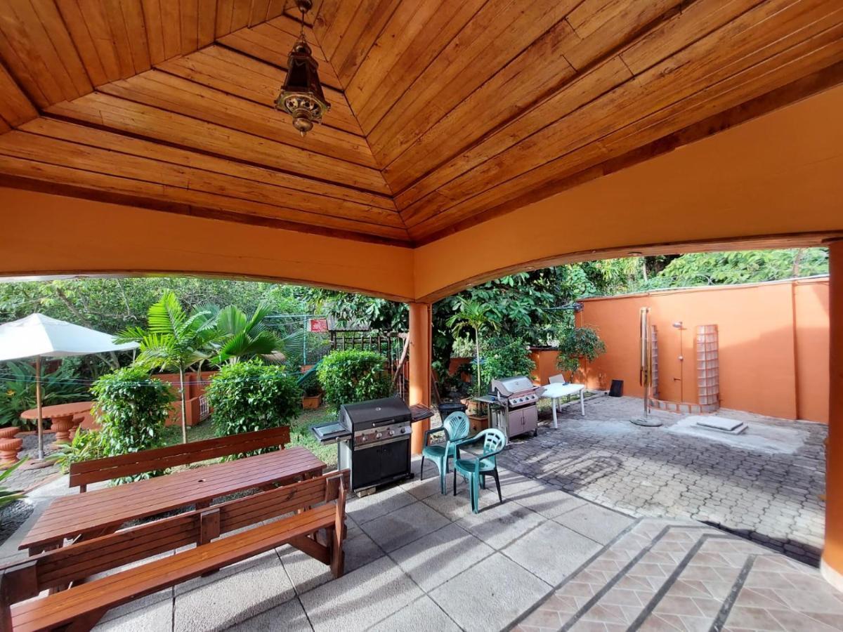 Beau Vallon Villa Self Catering With Pool מראה חיצוני תמונה